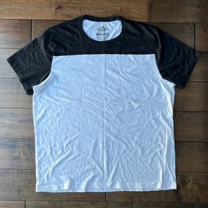 American Rag Mens XXL Black And White T Shirt